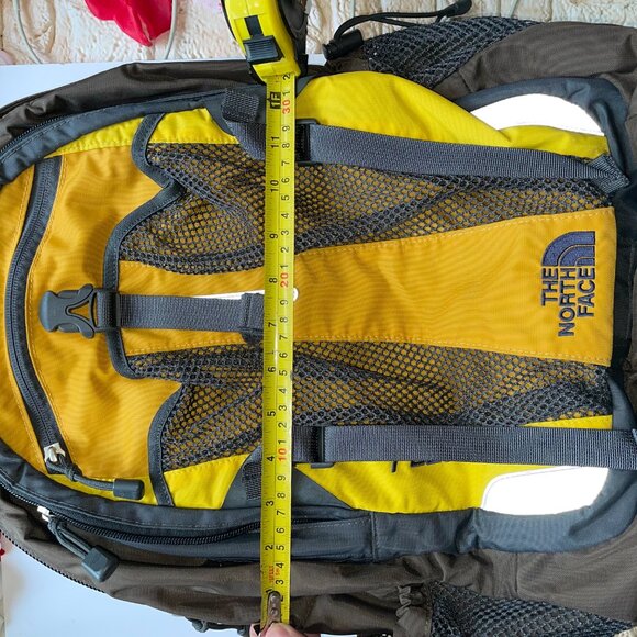Used backpack in good condition - Picture 9 of 16